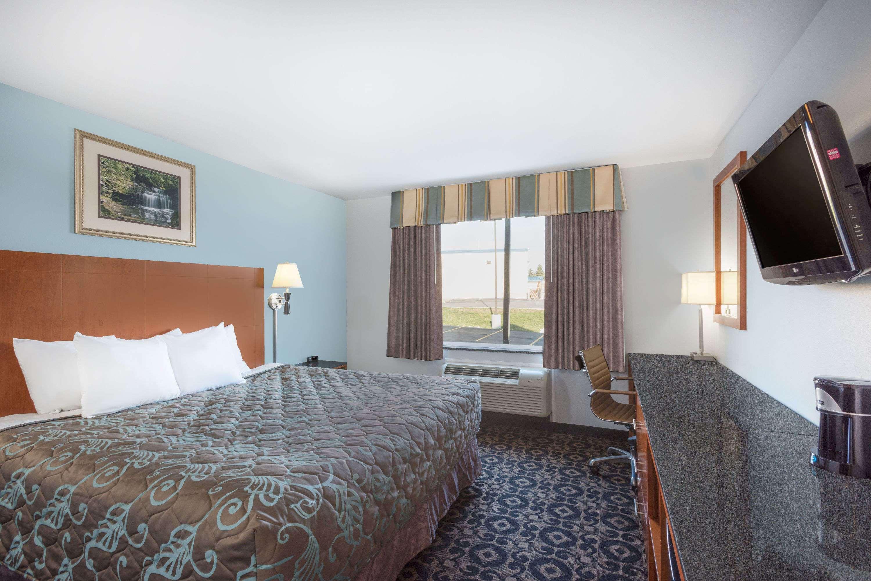 Days Inn By Wyndham Watertown Fort Drum Evans Mills Esterno foto