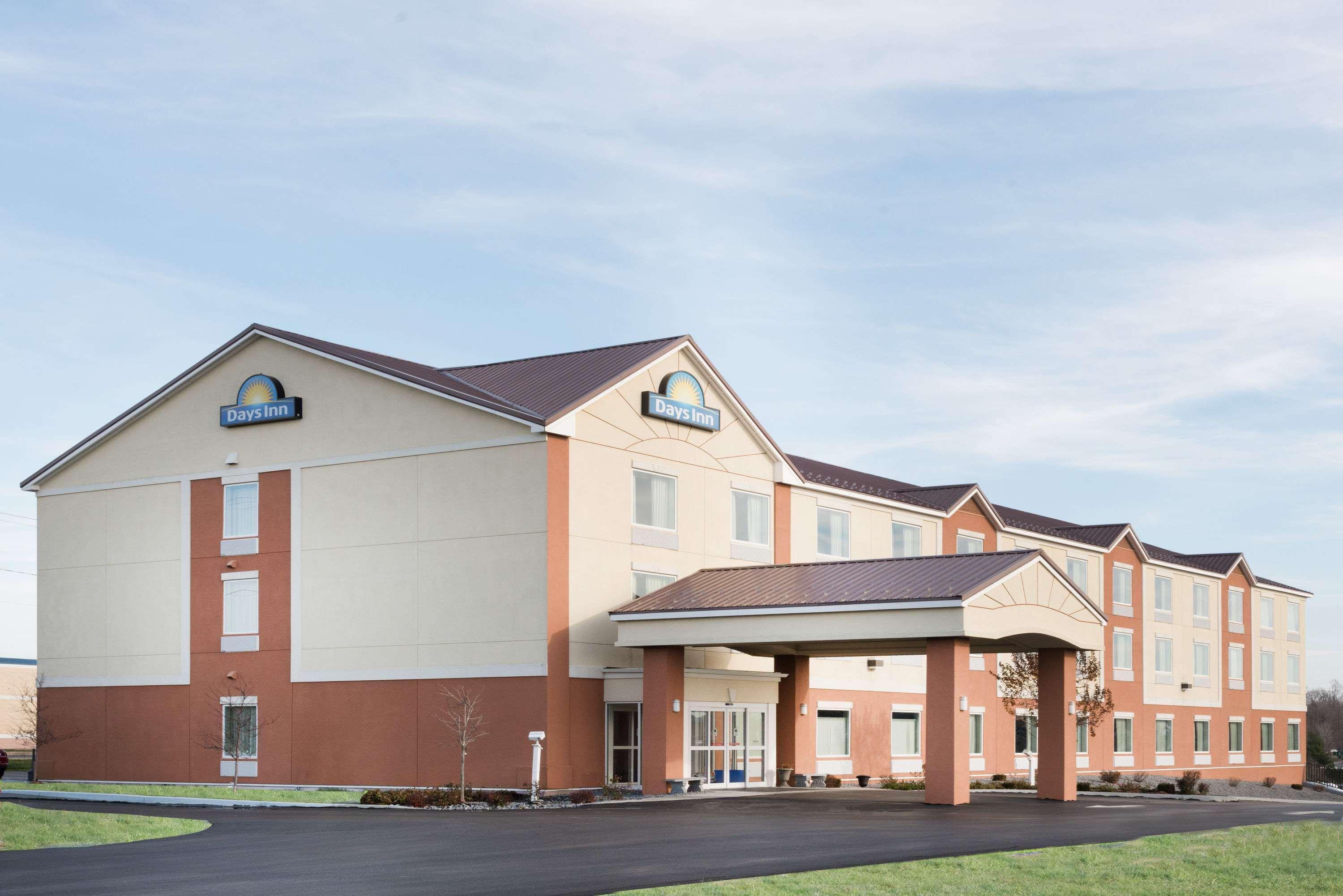Days Inn By Wyndham Watertown Fort Drum Evans Mills Esterno foto