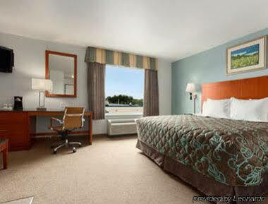 Days Inn By Wyndham Watertown Fort Drum Evans Mills Esterno foto